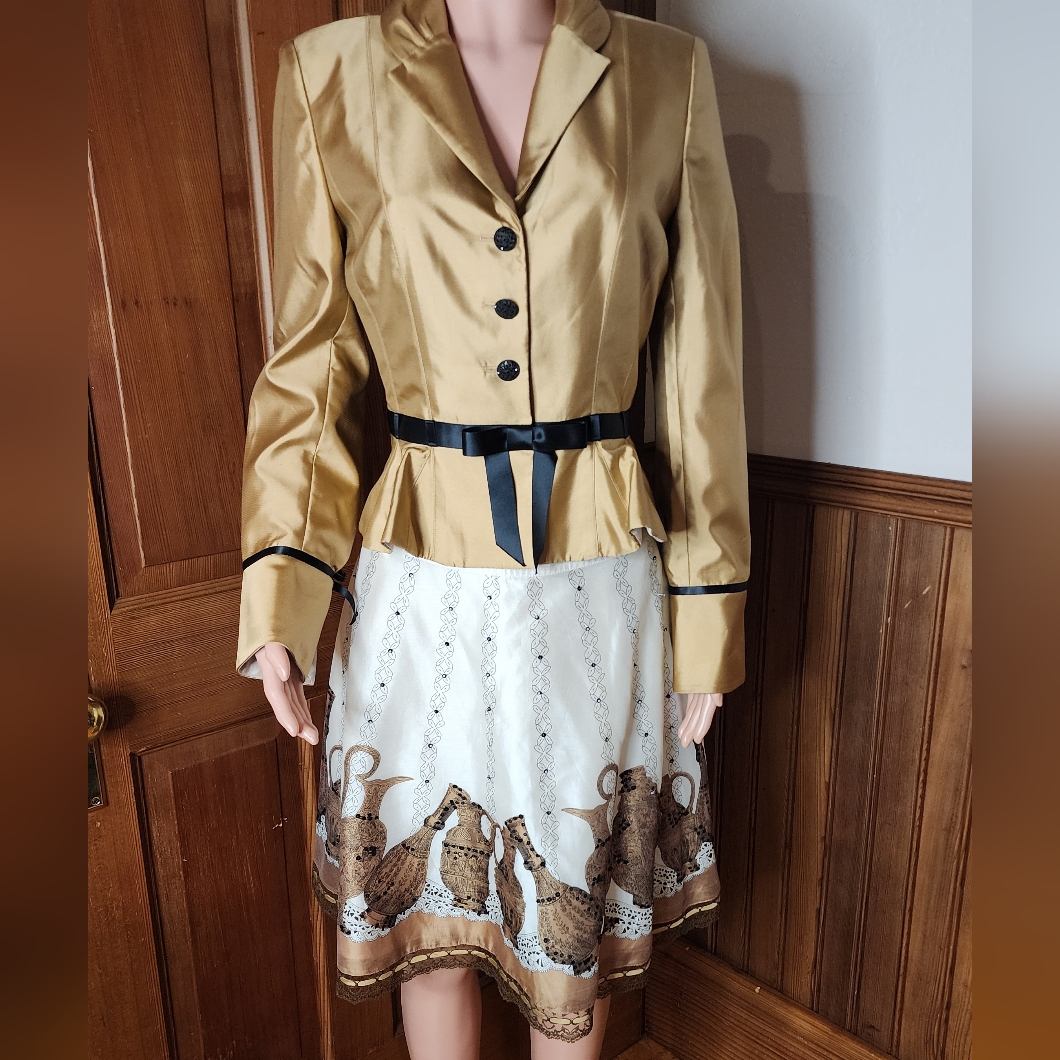 Nwot Kay Unger Gold Silk Jacket & Skirt Set Size 10
